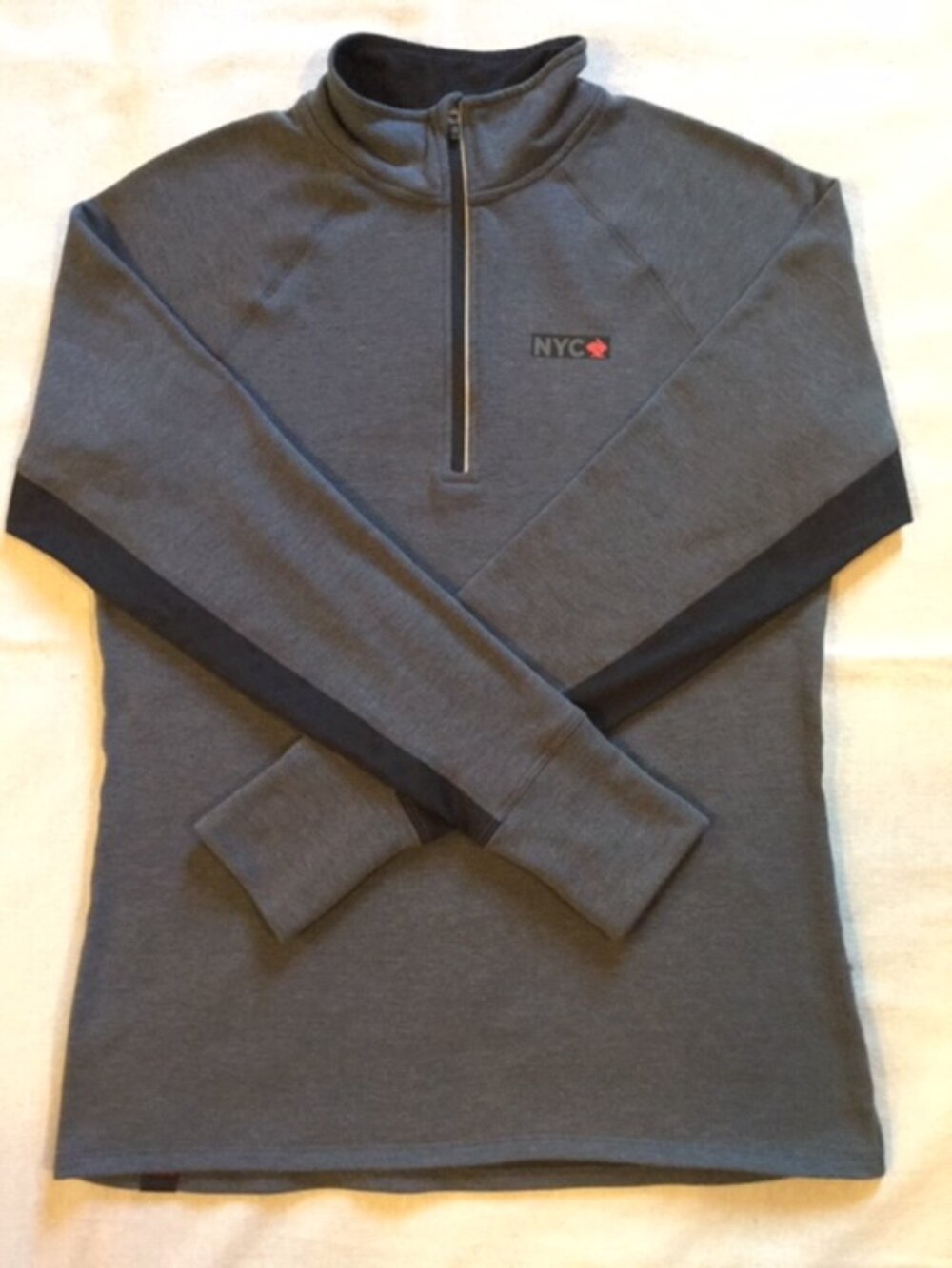 Rabbit Women's NYC Marathon Zip & Zoom Quarter-Zip Pullover Gray/Black Sz M